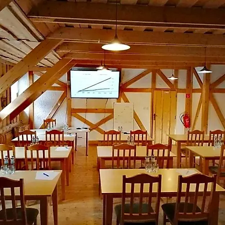 Hotel Zariadenie V Rekonstrukcii *
