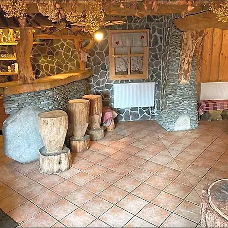 Hotel Zariadenie V Rekonstrukcii *