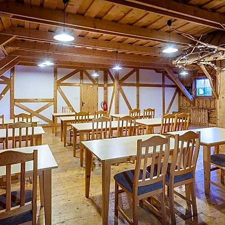 Hotel Zariadenie V Rekonstrukcii